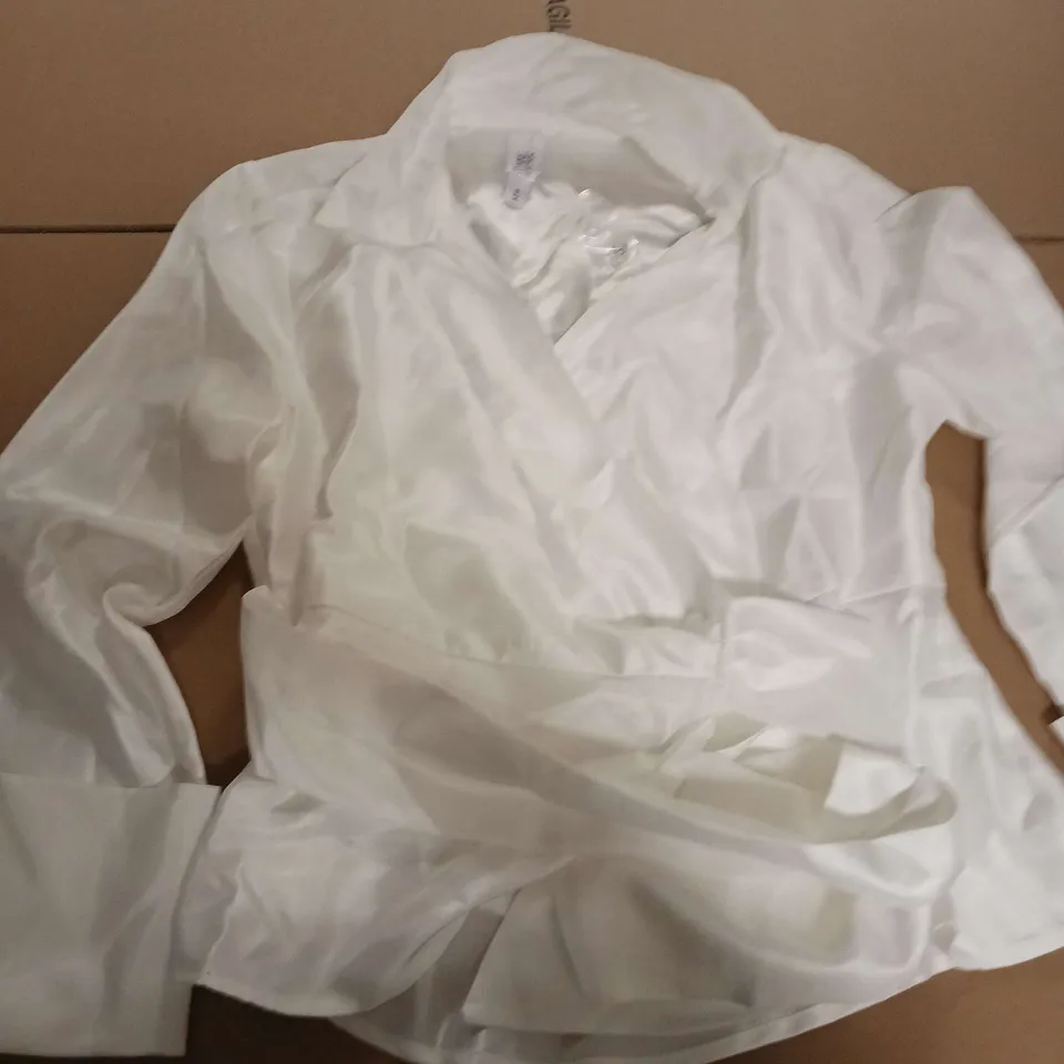 WYNNE COLLECTION LADIES WRAP TOP WITH TIE WHITE SIZE S