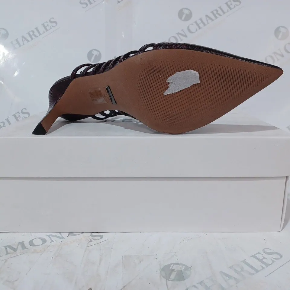 BOXED PAIR OF REISS DAPHNE SLINGBACK HEELS IN POMEGRANATE SIZE 6