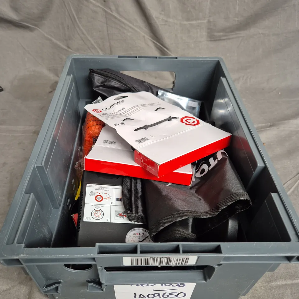TOTE OF APPROXIMATELY. 15 ASSORTED CAR ITEMS TO INCLUDE TOOL KITS , V-BRAKE CALIPERS AND RATCHETS 