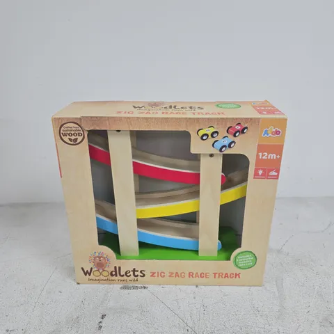 BOXED WOODLETS ZIG ZAG RACE TRACK