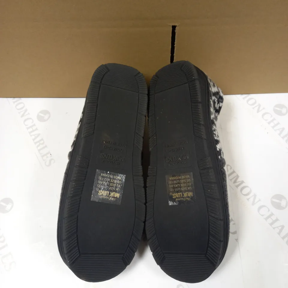 MUK LUKS MENS SLIPPERS GREY - SIZE 12