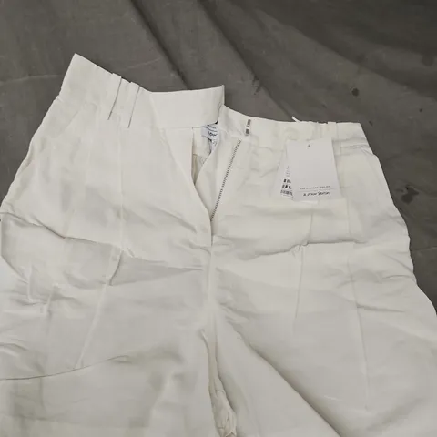 LOS ANGELES ATELIER & OTHER STORIES WHITE SHORTS - WOMEN'S, EUR 36 (UK 8)