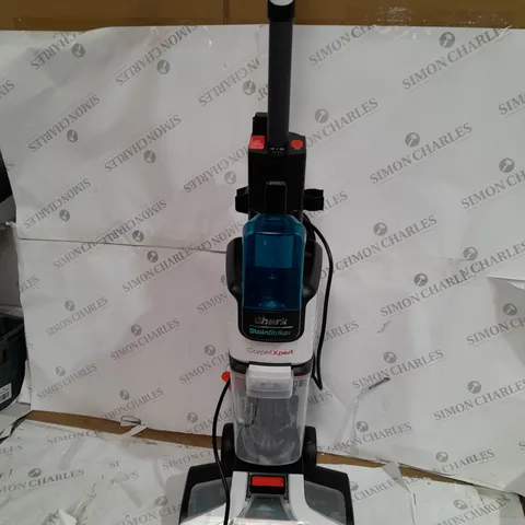 SHARK CARPET XPERT DEEP CARPET CLEANER & BUILT IN STAIN STRIKER EX200UK