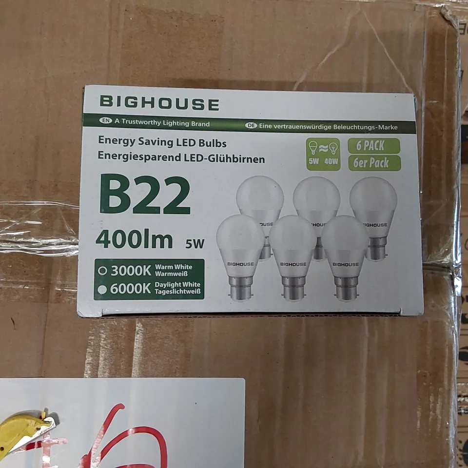 BOX OF BRAND NEW ASSORTED LIGHT BULBS AND ELECTRICALS TO INCLUDE;