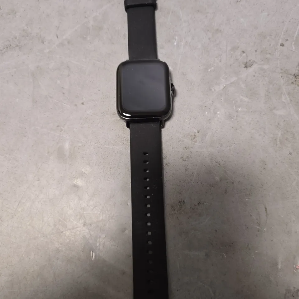 BOXED UNBRANDED SMART WATCH TRACKER 