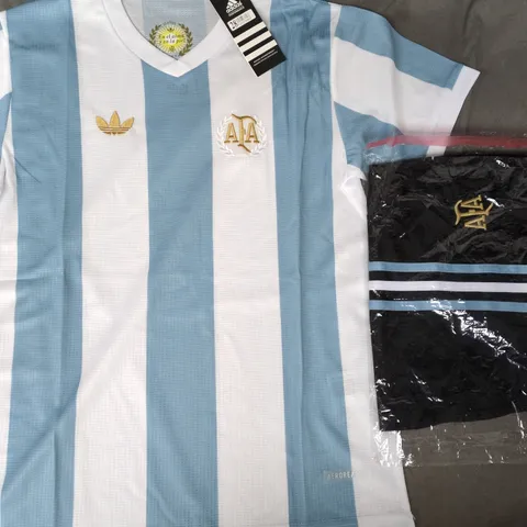 ADIDAS ORIGINALS ARGENTINA 50TH ANNIVERSARY FOOTBALL KIT SIZE 28