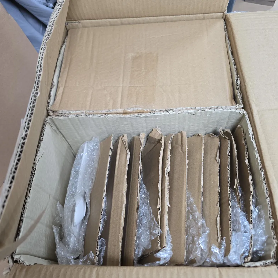 BOX OF APPROXIMATELY 20 GISELA GRAHAM SMALL GHOST SHAPED PLATES