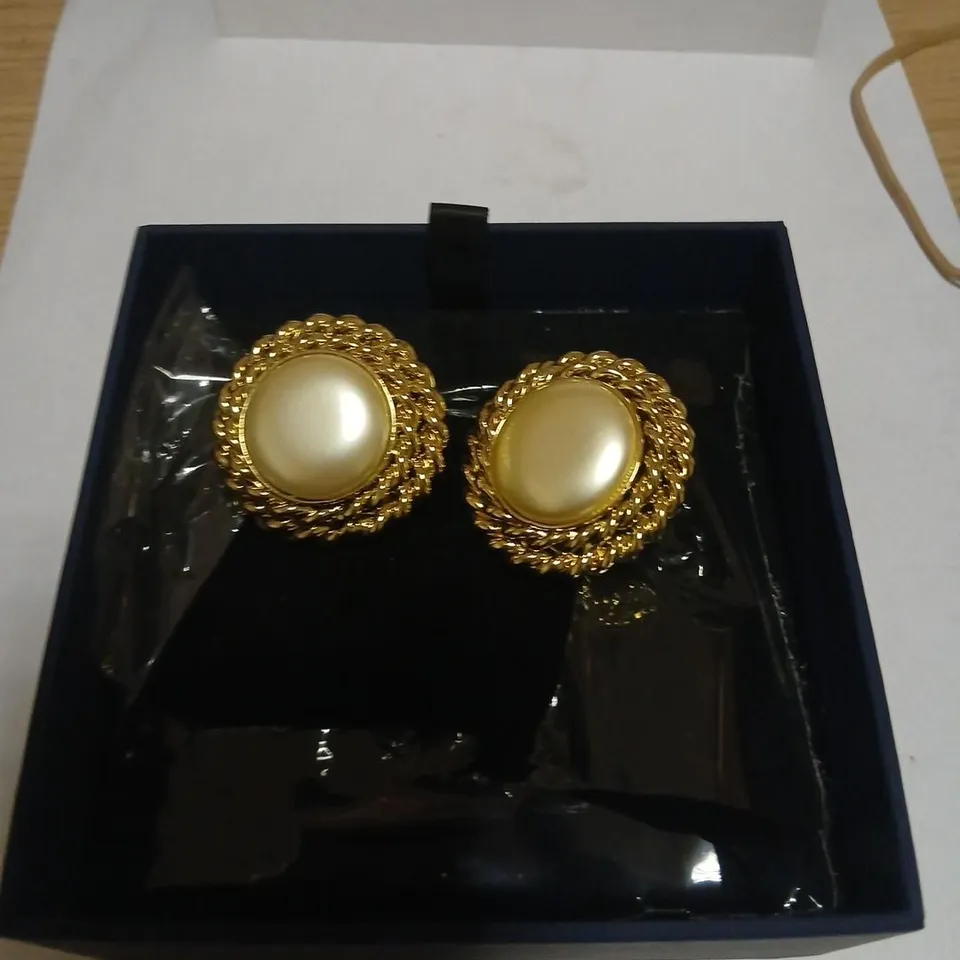 BUTLER & WILSON FRENCH STYLE CLIP ON EARRINGS 