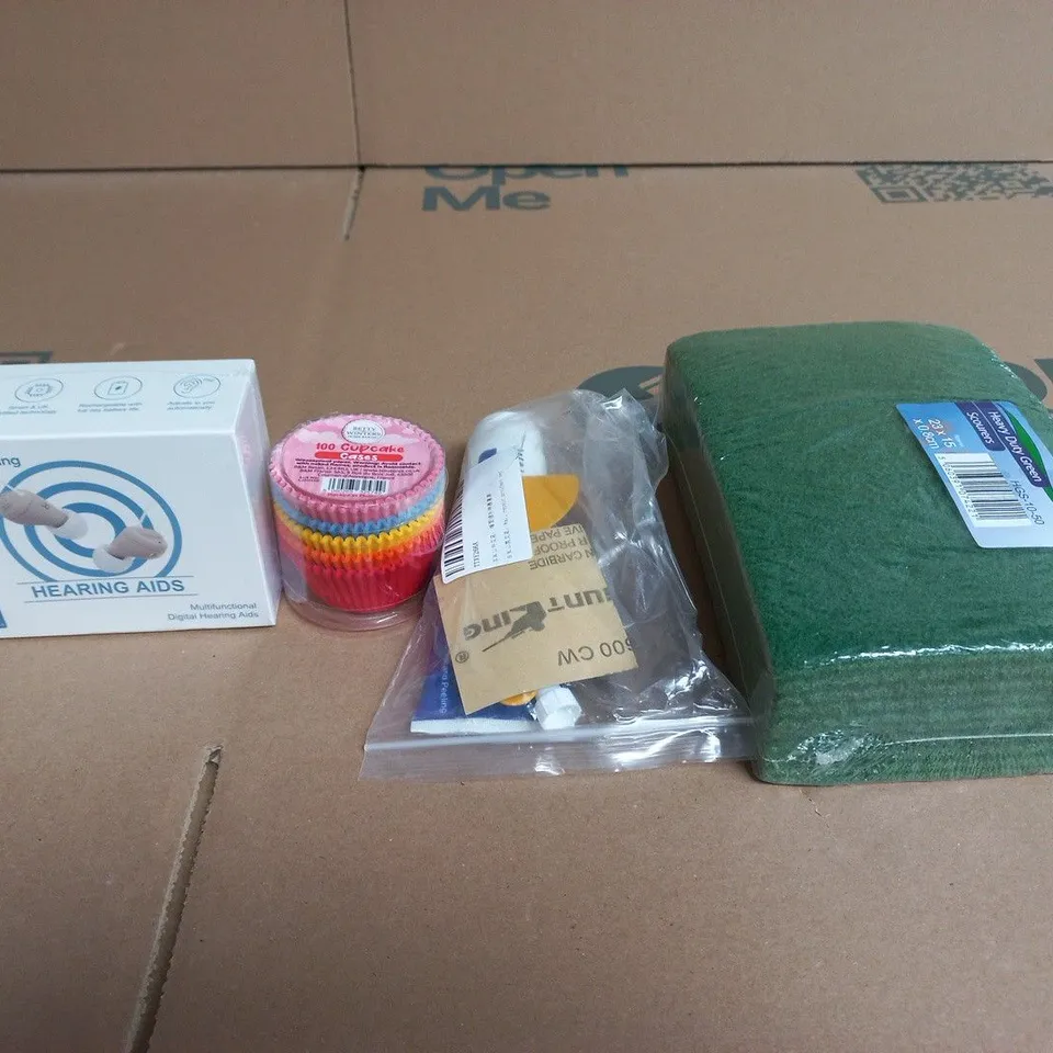 APPROXIMATELY 15 ASSORTED HOUSEHOLD PRODUCTS TO INCLUDE HEAVY DUTY GREEN SCOURERS, SMART HEARING AIDS AND CUP CAKE CASES