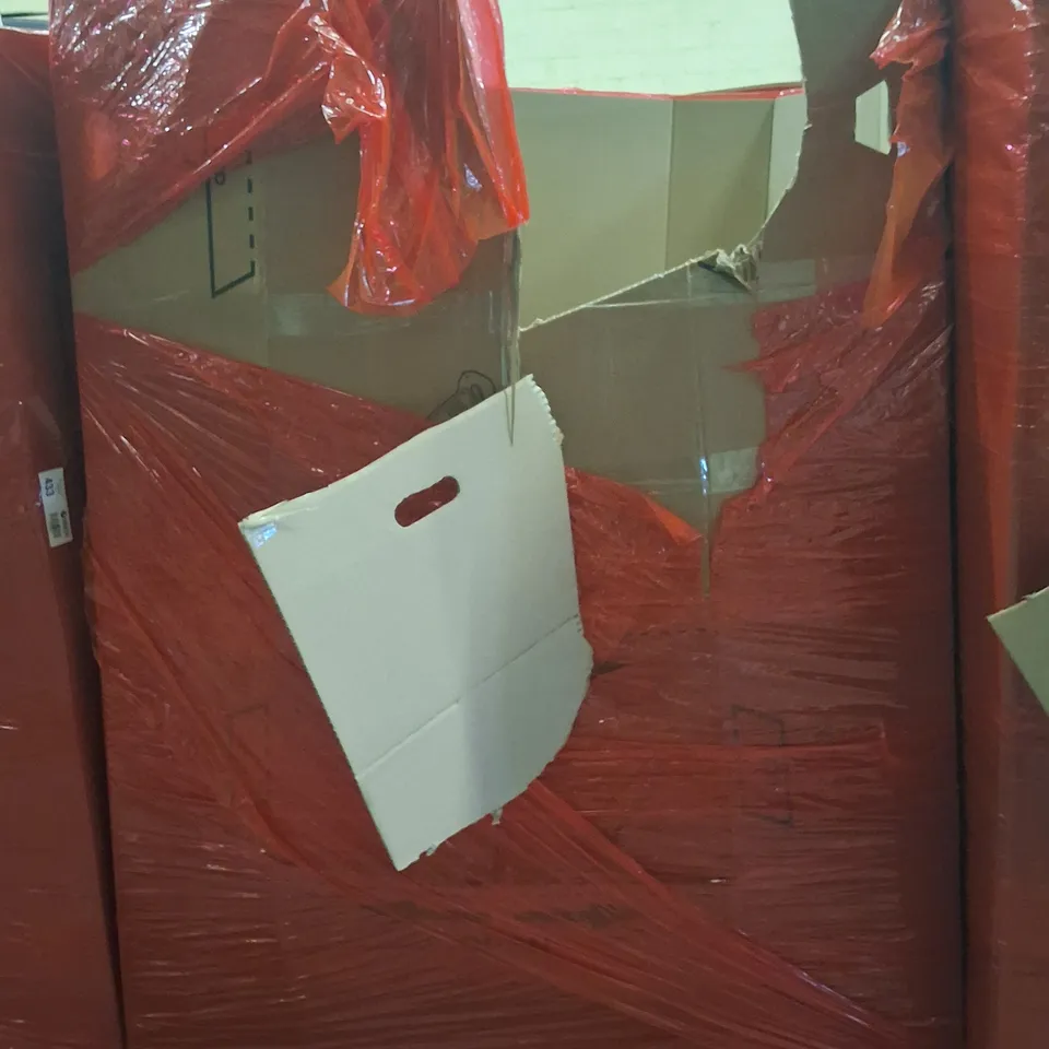 PALLET OF ASSORTED HOUSEHOLD GOODS AND PRODUCTS TO INCLUDE;BATHROOM MIRROR,FLOOR LAMP,BATHTUB FOR BABY