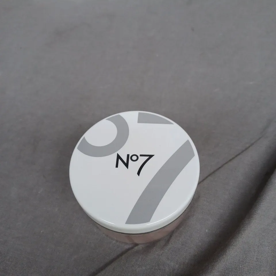 NO7 FLAWLESS FINISHING LOOSE POWDER SHADE FAIR 20G