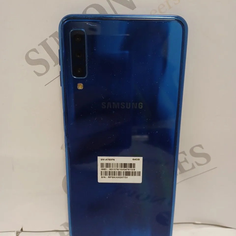 SAMSUNG GALAXY A7 SMARTPHONE 