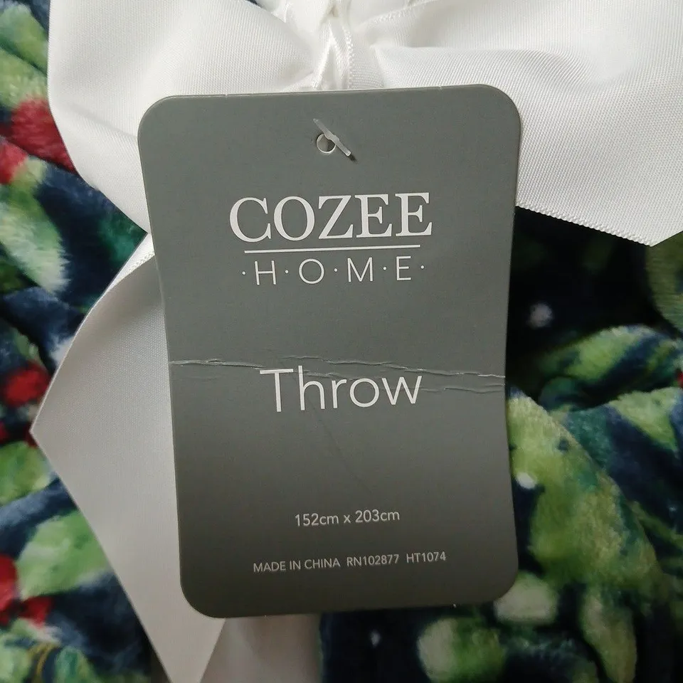 Cozee Home Throw – Leaf & Floral Pattern, 152cm x 203cm
