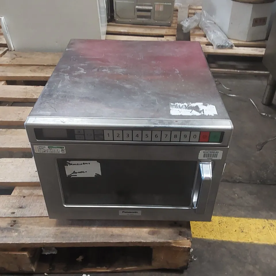 PANASONIC COMMERCIAL MICROWAVE OVEN