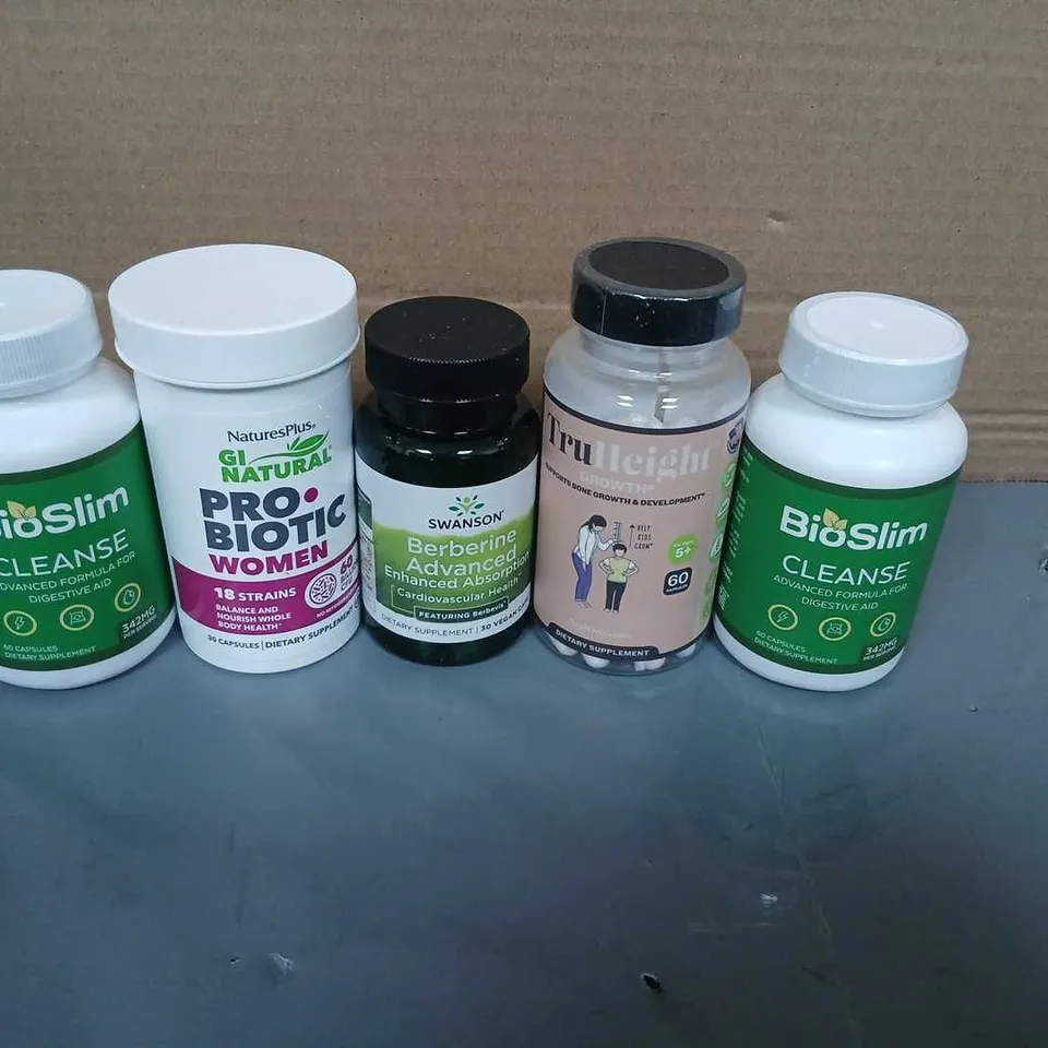 APPROXIMATELY 25 ASSORTED VITAMIN & DIETARY SUPPLEMENT BOTTLES – MIXED BRANDS 