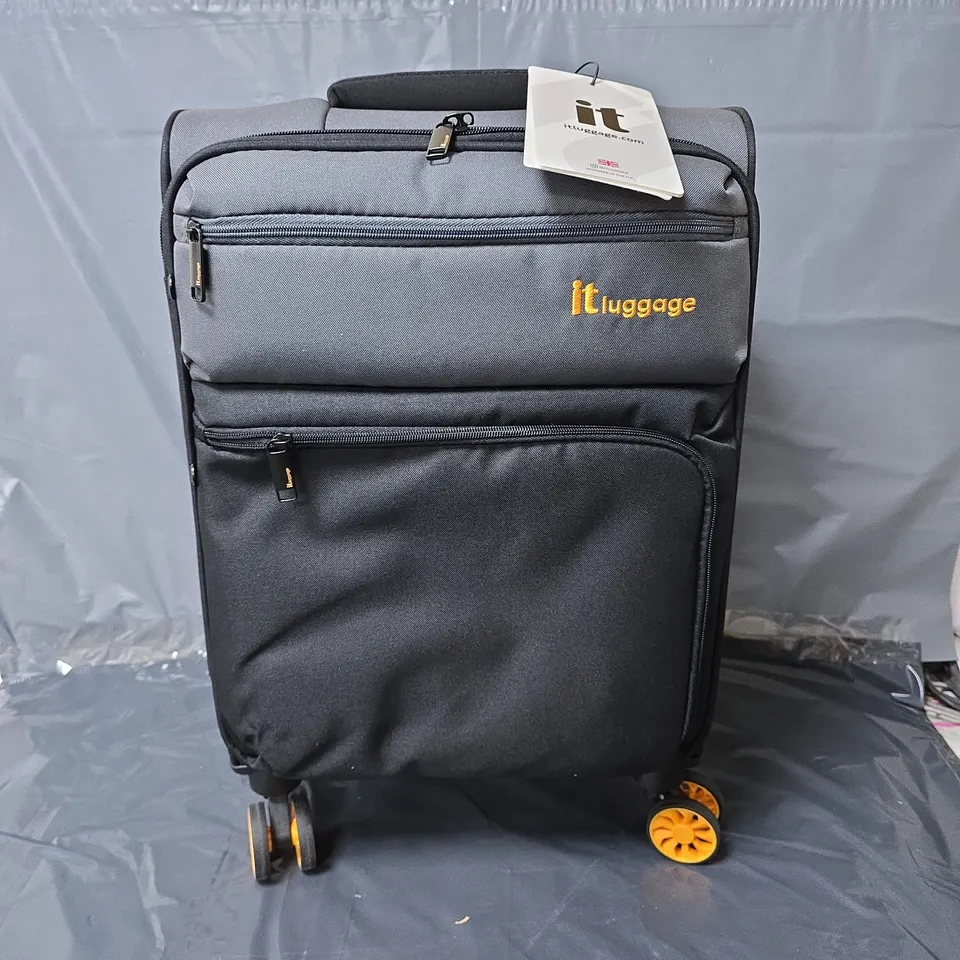 IT LUGGAGE DUO-TONE PEWTER + BLACK CABIN SUITCASE
