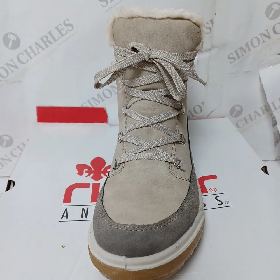 BOXED RIEKER ANTISTRESS WARM HIKING BOOTS, CREAM - SIZE 7.5 