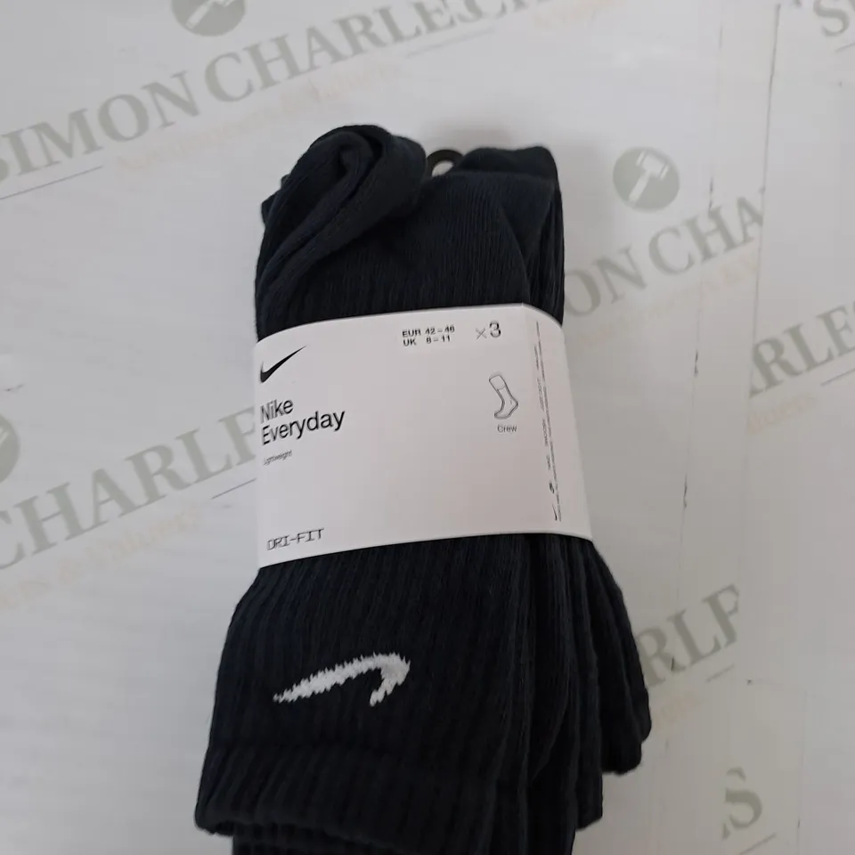 NIKE EVERYDAY LIGHTWEIGHT SOCKS - X3 - SIZE 8-11