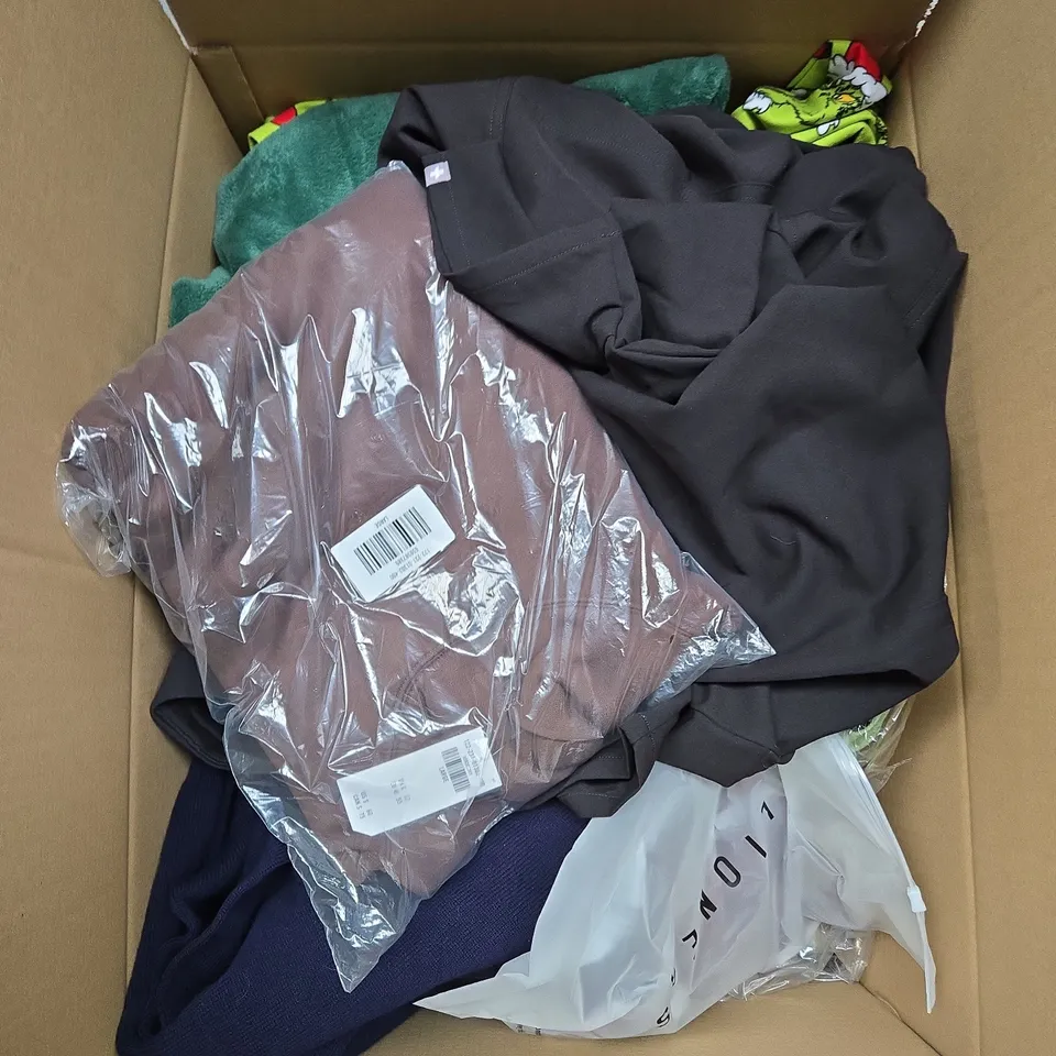 LARGE BOX OF ASSORTED CLOTHING ITEMS IN VARIOUS SIZES, STYLES AND COLOUR 