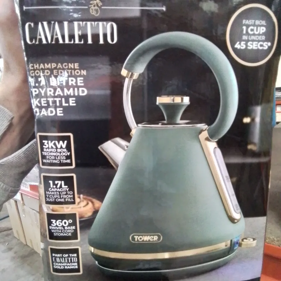 BOXED TOWER CAVALETTO PYRAMID KETTLE WITH FAST BOIL, DETACHABLE FILTER, 1.7L