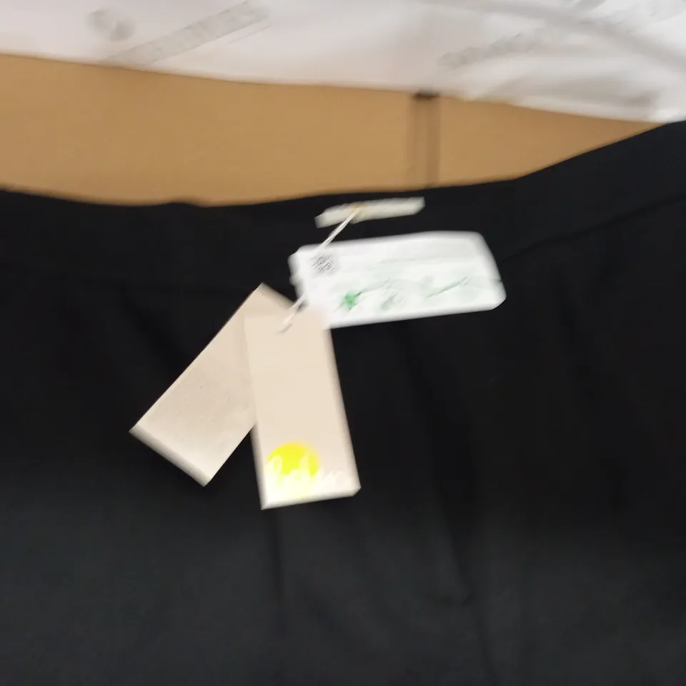 BODEN BLACK TROUSERS - UK 18 R