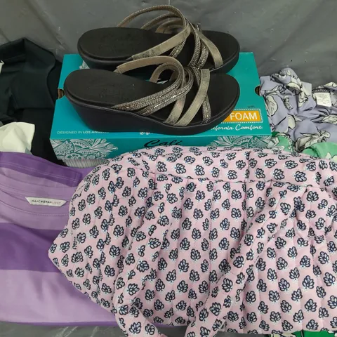 BOX OF APPROXIMATELY 15 ASSORTED CLOTHING ITEMS IN VARIOUS STYLES, COLOURS AND SIZES TO INCLUDE TOPS, BAGS, SHOES ETC