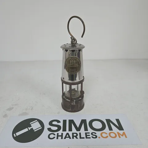 VINTAGE ECCLES PROJECTOR LAMP LANTERN WITH GLASS CHIMNEY