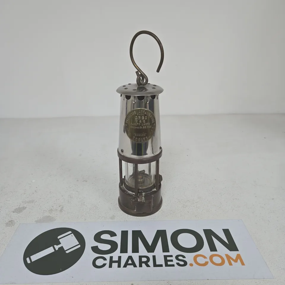 VINTAGE ECCLES PROJECTOR LAMP LANTERN WITH GLASS CHIMNEY