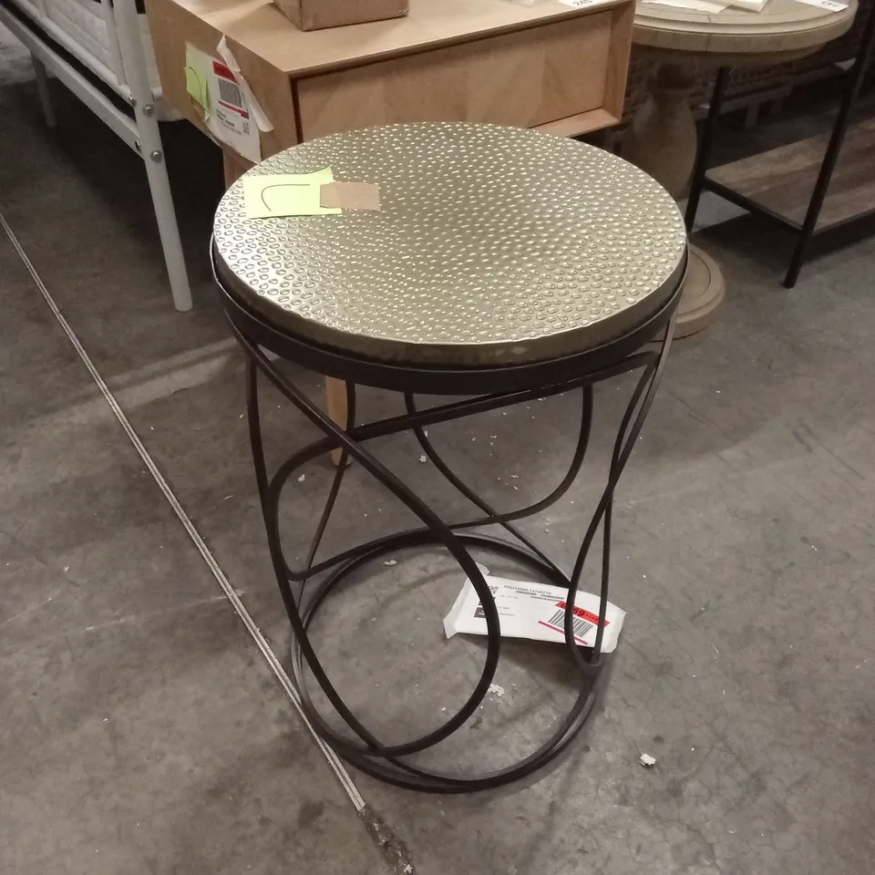 JAIR SIDE TABLE