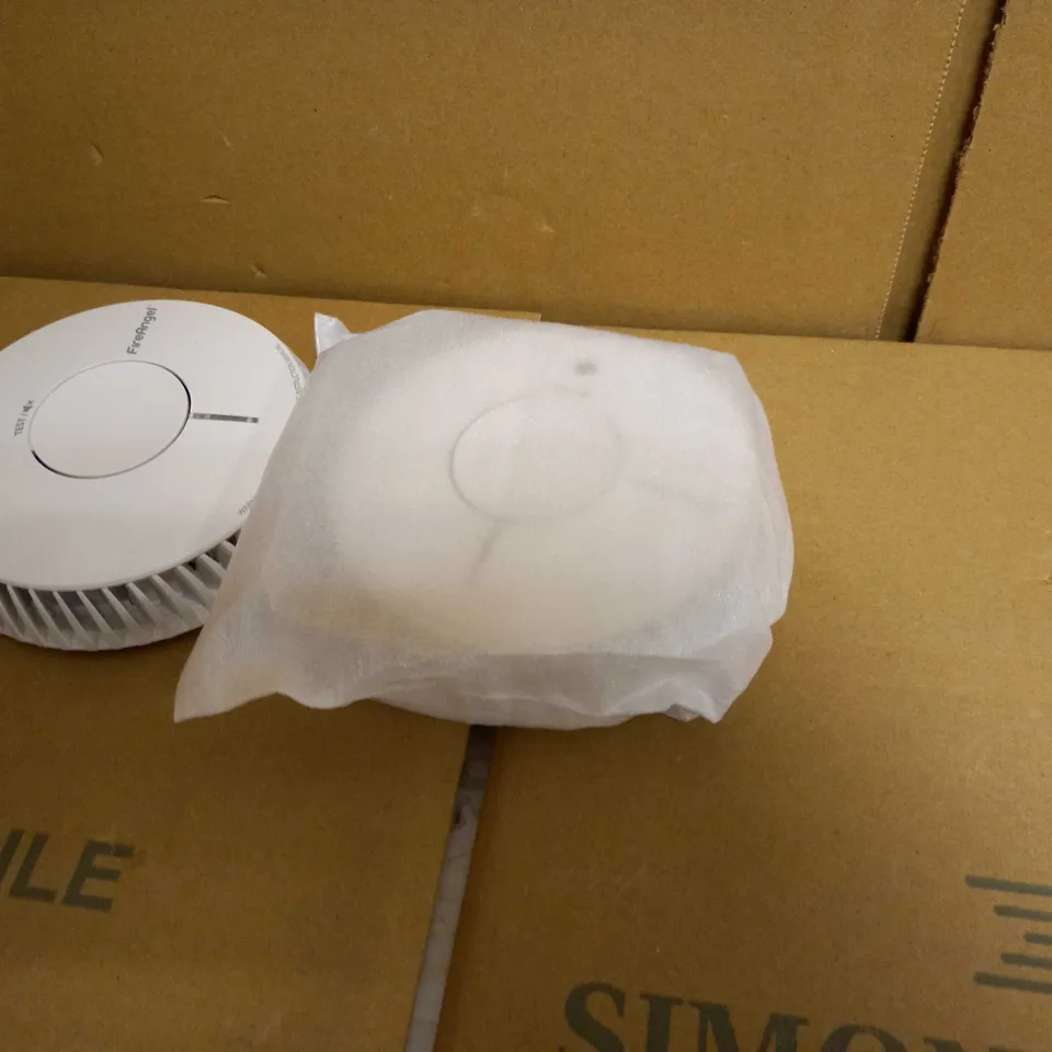 FIREANGEL SMOKE ALARM - TWO ALARMS INCLUDED