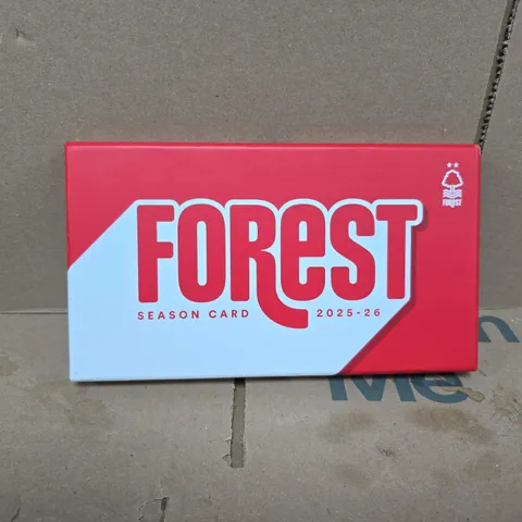 NOTTINGHAM FOREST SEASON CARD 2025 - 2026 12 ICONIC GAME POSTCARDS AND KEY RING