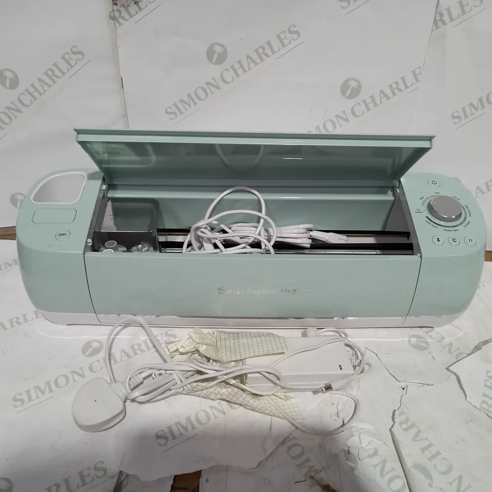 CRICUT EXPLORE AIR 2 CUTTER MINT  RRP £209.99