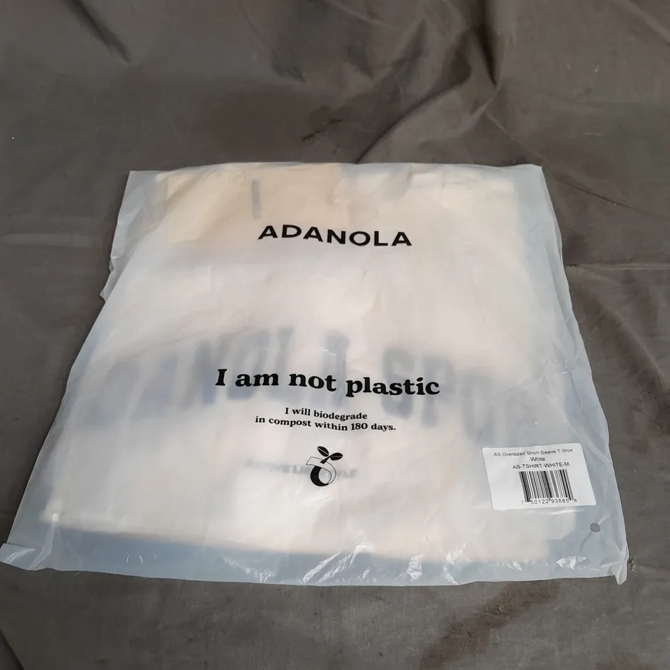 BAGGED ADANOLA SPORT OVERSIZED SHORT SLEEVE TSHIRT IN WHITE SIZE M