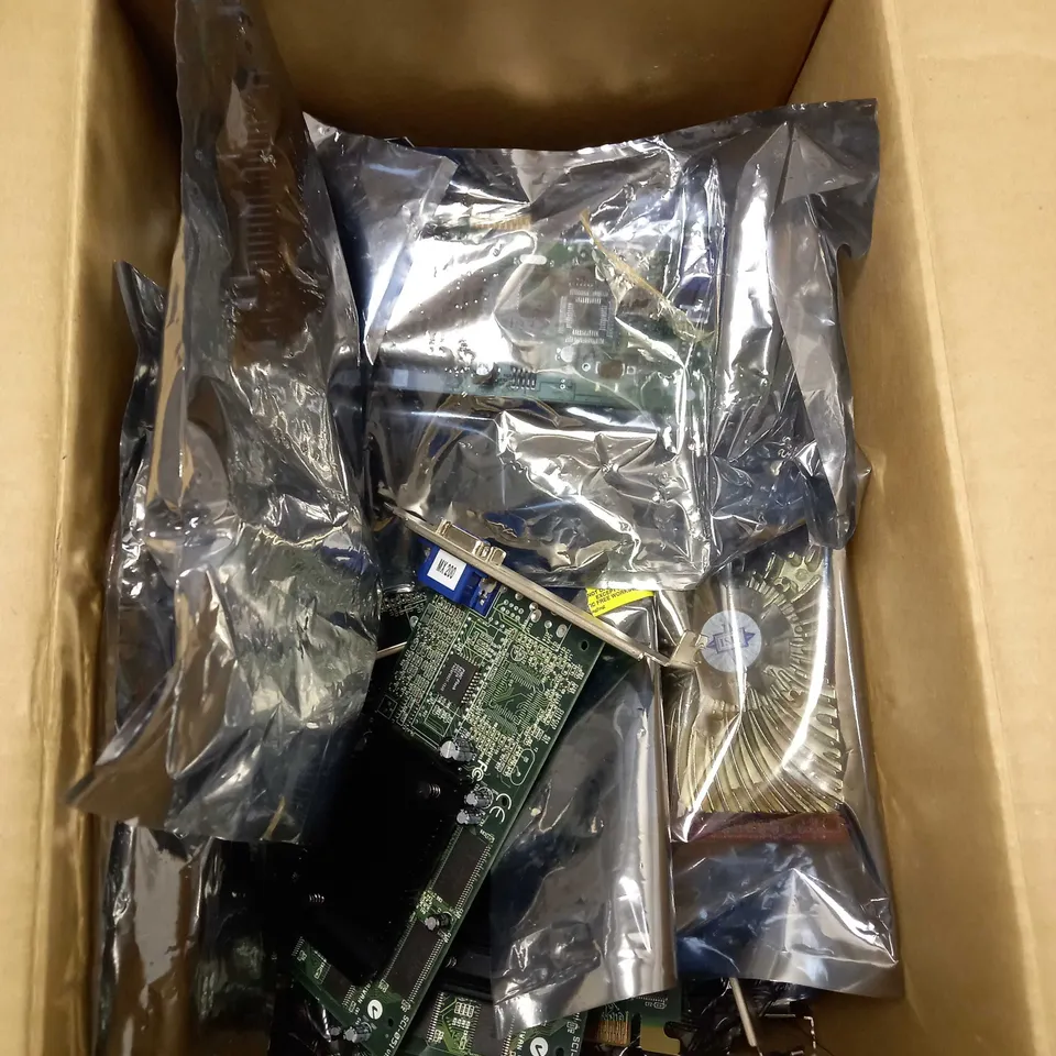 BOX OF ASSORTED COMPUTER PARTS 