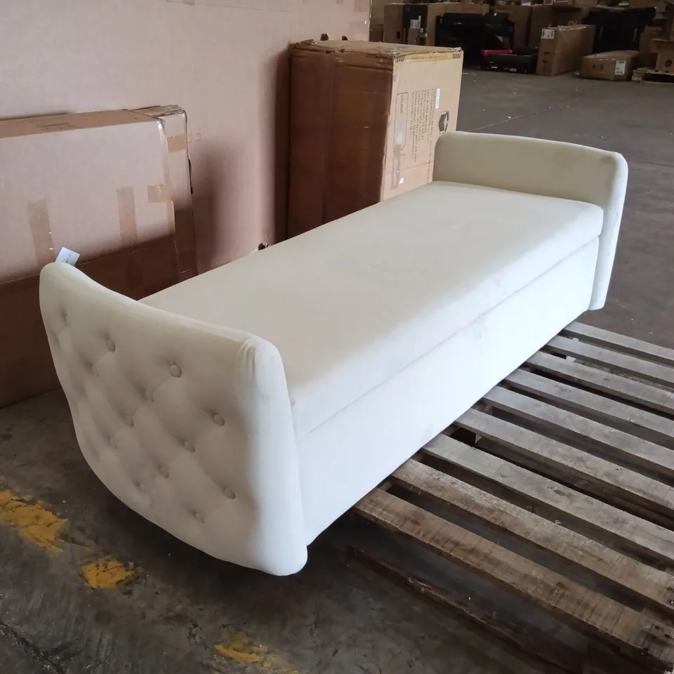 BOXED TUFTED CHAISE LOUNGE STORAGE BENCH - WHITE (1 BOX)