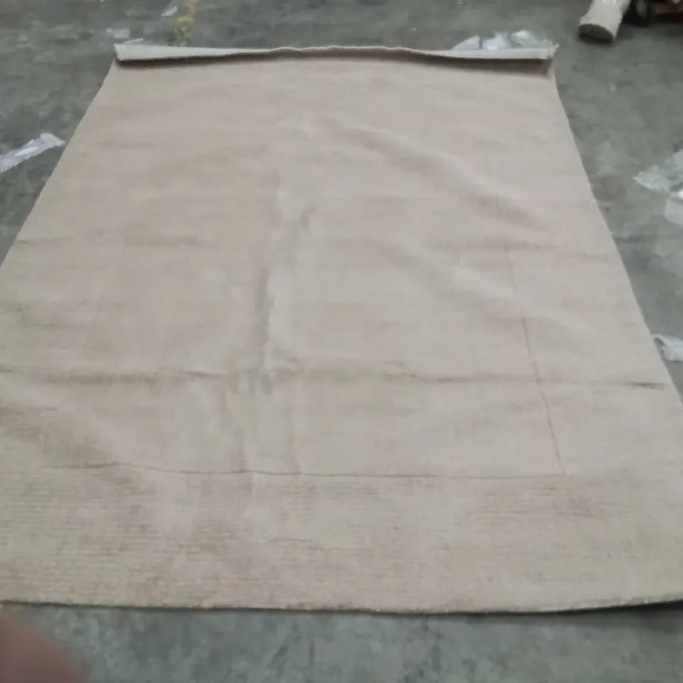 QUALITY DESIGNER AREA RUG - APPROXIMATELY 280X200CM