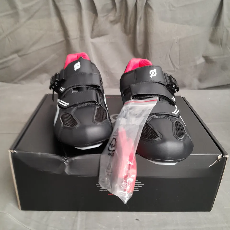 BOXED PAIR OF PELOTON CYCLING SHOES SIZE 45