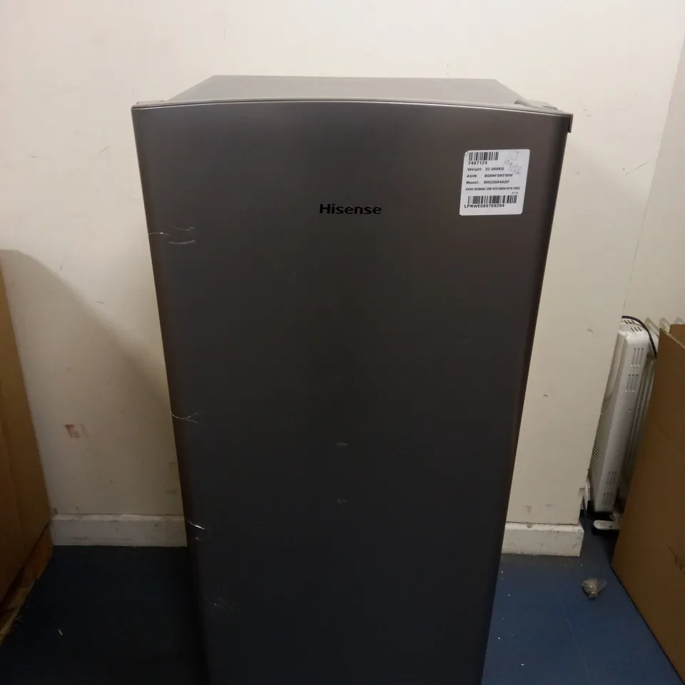 HISENSE RR220D4ADF 52CM FREESTANDING RETRO FRIDGE- COLLECTION ONLY