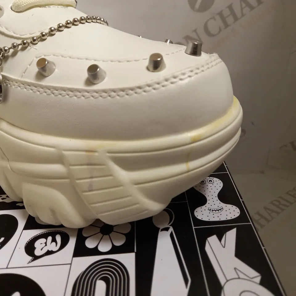 KOI VEGAN JINX WHITE MYSTIC CHARM TRAINERS - SIZE 8