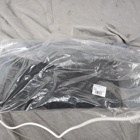 MOUNTAIN WAREHOUSE SHORTY WETSUIT SIZE M-L