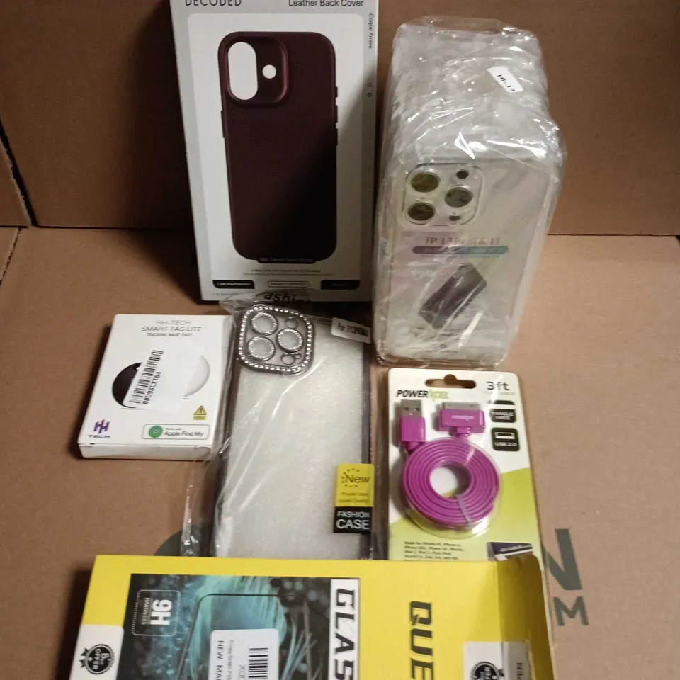 APPROXIMATELY 20 ASSORTED SMARTPHONE ACCESSORIES TO INCLUDE CHARGING CABLES, POWERBANKS, PHONE CASES ETC 