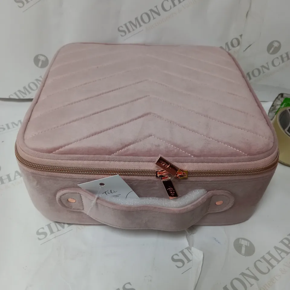 boxed pink vanity case with adjustable compartment's   