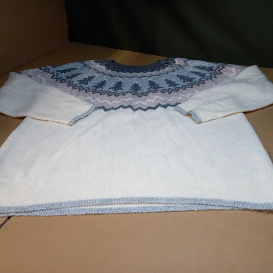 DESIGNER SOFT KNIT CREAM/WINTER SCENE JUMPER - XL
