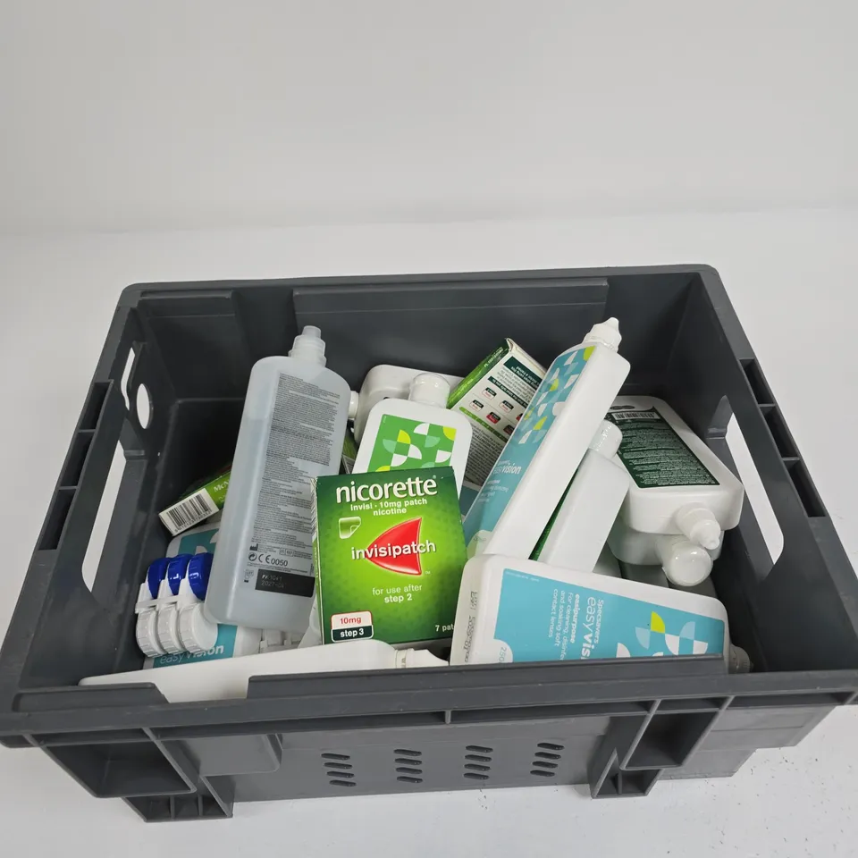 TOTE OF APPROXIMATELY 10 ASSORTED ITEMS INCLUDING SPECSAVERS EASY VISION EASIPURPOSE 250ML, NICORETTE INVISI 10MG PATCH AND SPECSAVERS EASY VISION UNIPURPOSE 240ML