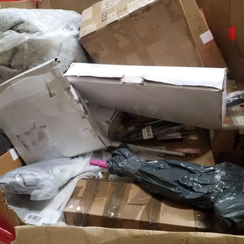 PALLET CONTAINING ASSORTED PRODUCTS INCLUDING KIDS SCOOTER, DESK MAT, WIG STAND, ALUMINIUM TRIM & SIGN STAND