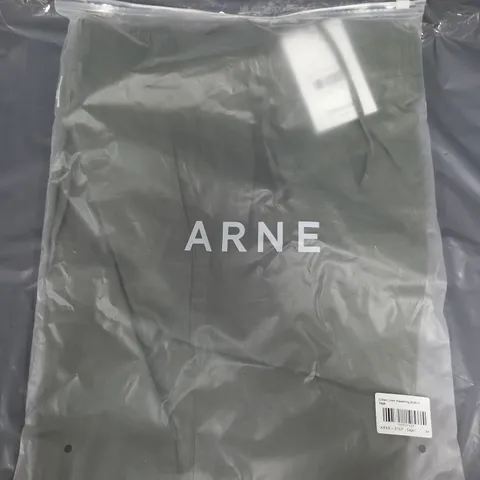 BAGGED ARNE COTTON DRAWSTRING SHORTS IN SAGE - MEDIUM