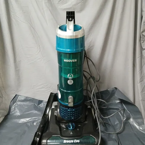 HOOVER BREEZE EVO UPRIGHT VACUUM CLEANER