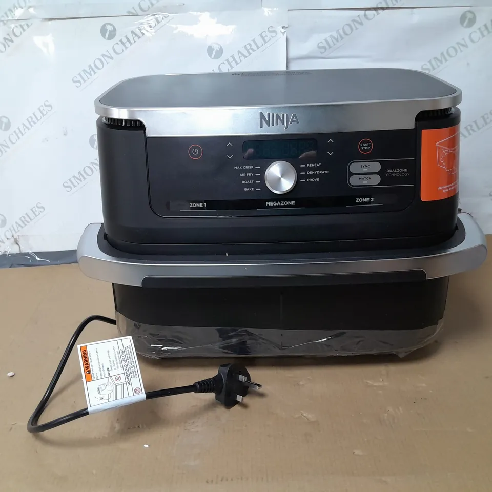 BOXED NINJA 10.4L FOODI FLEXDRAWER DUAL AIR FRYER IN BLACK AF500UK