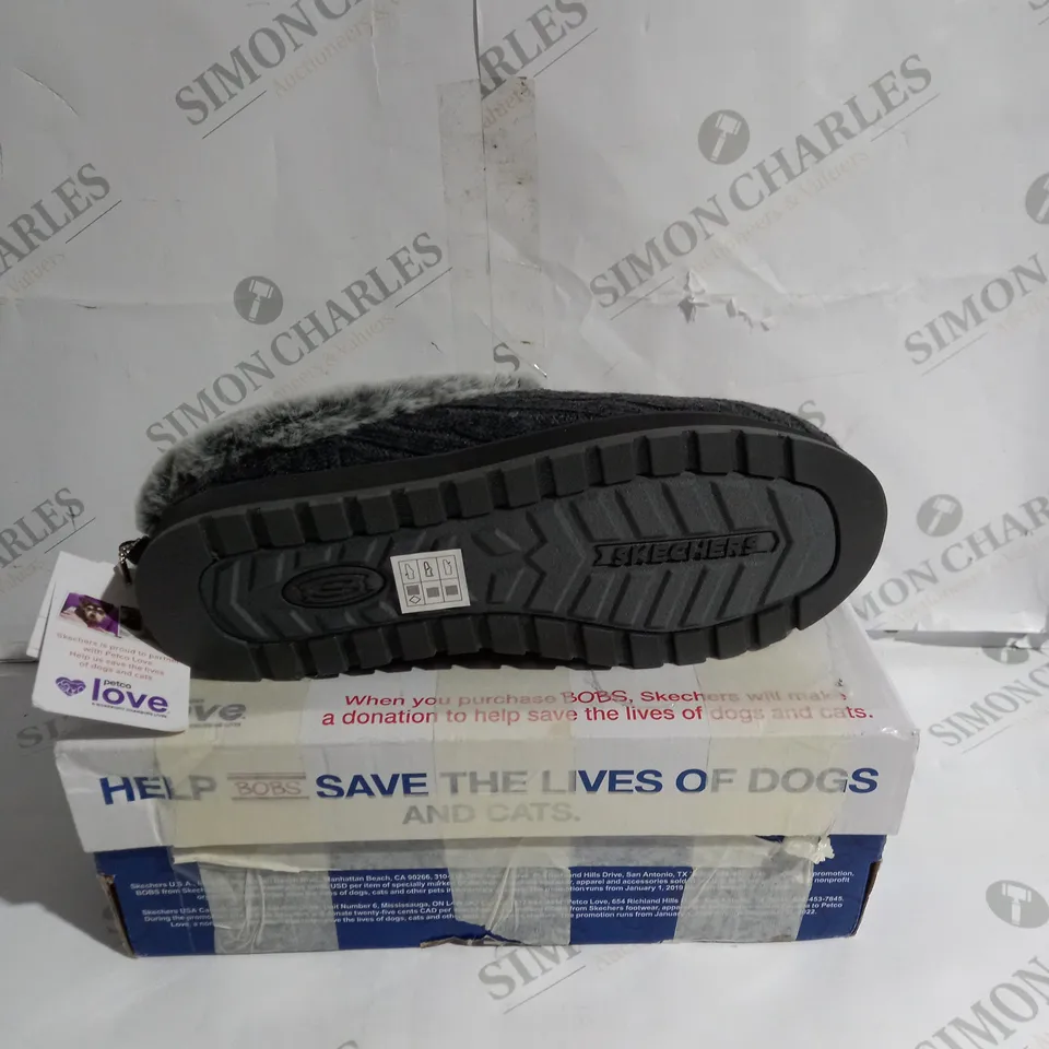 BOXED BOBS FROM SKETCHERS MEMORY FOAM SLIPPERS - UK 5.5