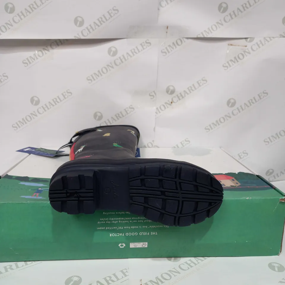 JOULES WELLY PRINT NAVRNBWDOG IN NAVY - UK 5 